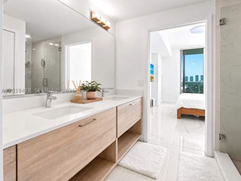 16385 Biscayne Blvd 1117, North Miami Beach FL - photo 15 of 32