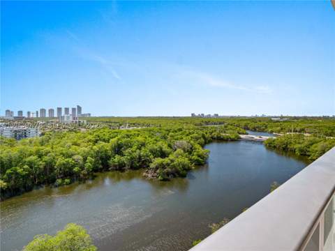 16385 Biscayne Blvd 1117, North Miami Beach FL - photo 23 of 32
