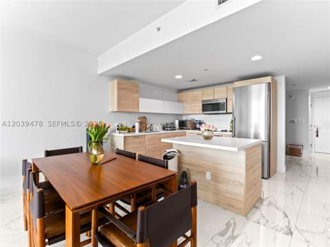 16385 Biscayne Blvd 1117, North Miami Beach FL - photo 6 of 32
