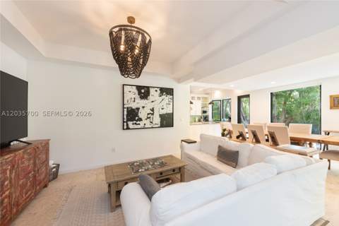 650 Curtiswood Dr, Key Biscayne FL - photo 11 of 41