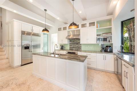650 Curtiswood Dr, Key Biscayne FL - photo 12 of 41