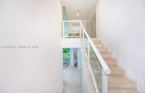 650 Curtiswood Dr, Key Biscayne FL - photo 16 of 41