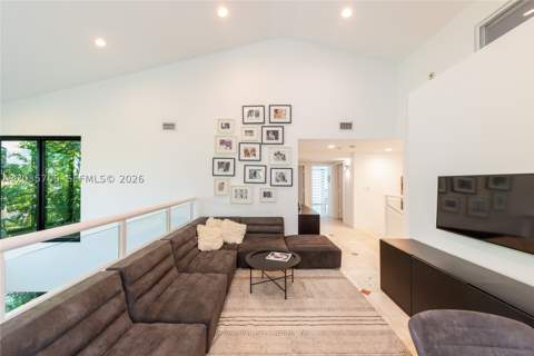 650 Curtiswood Dr, Key Biscayne FL - photo 18 of 41