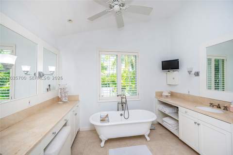 650 Curtiswood Dr, Key Biscayne FL - photo 24 of 41