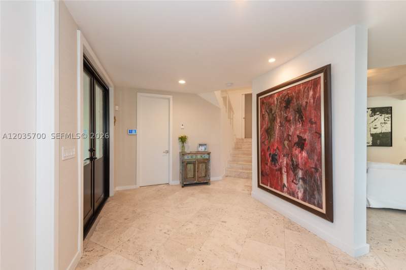 6 bedroom SingleFamilyResidence at 650 Curtiswood Dr, Biscayne Key Estates, Key Biscayne — photo 4
