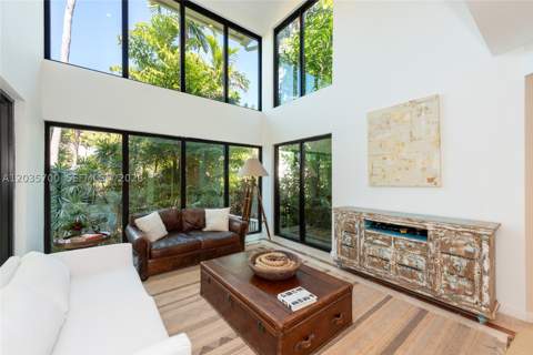 650 Curtiswood Dr, Key Biscayne FL - photo 6 of 41