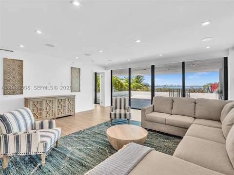 1930 Bay Dr Ph1, Miami Beach FL - photo 12 of 68