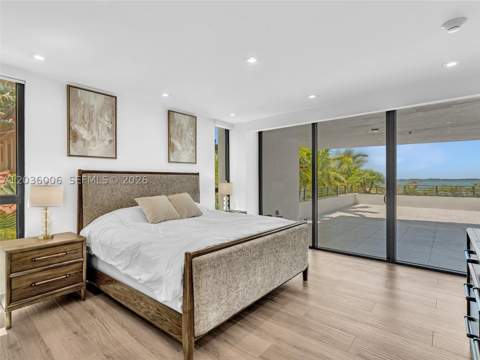 1930 Bay Dr Ph1, Miami Beach FL - photo 17 of 68