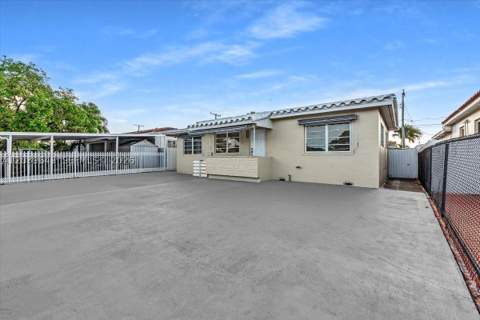 4719 E 8th Ct, Hialeah FL - photo 20 of 34