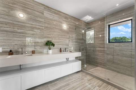 4430 Nautilus Dr, Miami Beach FL - photo 19 of 40