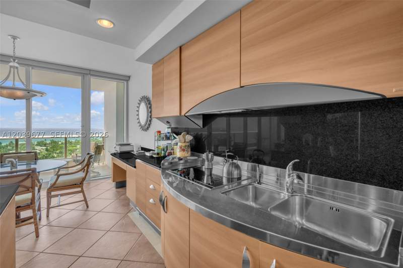 3 bedroom Condominium at 19955 NE 38th Ct 2204, Towers Of Porto Vita-Sout, Aventura — photo 4