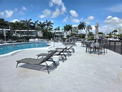 11930 N Bayshore Dr 910, North Miami FL - photo 13 of 24