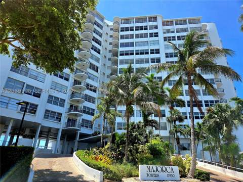 11930 N Bayshore Dr 910, North Miami FL - photo 21 of 24