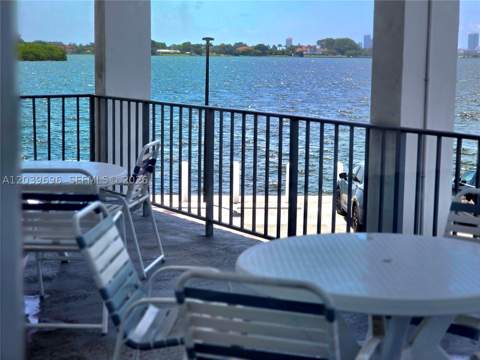 11930 N Bayshore Dr 910, North Miami FL - photo 6 of 24