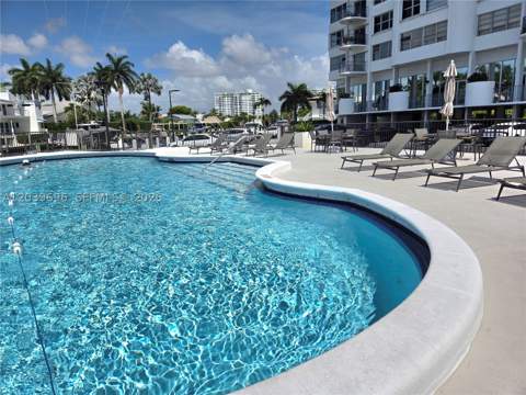 11930 N Bayshore Dr 910, North Miami FL - photo 9 of 24