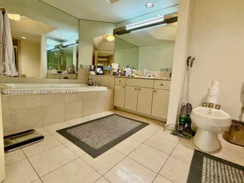 2000 Island Blvd 308, Aventura FL - photo 6 of 15