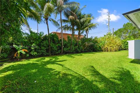 5790 SW 3rd St, Miami FL - photo 9 of 50