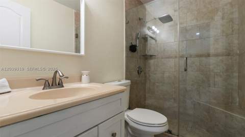 7548 NW 173rd Ter, Hialeah FL - photo 13 of 27