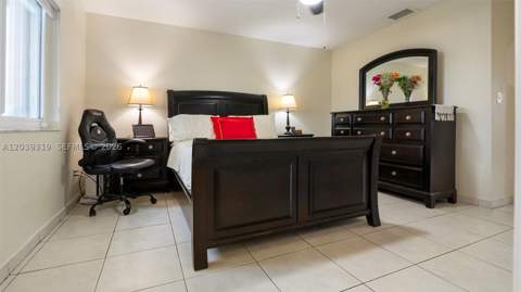 7548 NW 173rd Ter, Hialeah FL - photo 7 of 27