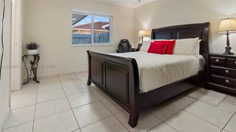 7548 NW 173rd Ter, Hialeah FL - photo 8 of 27