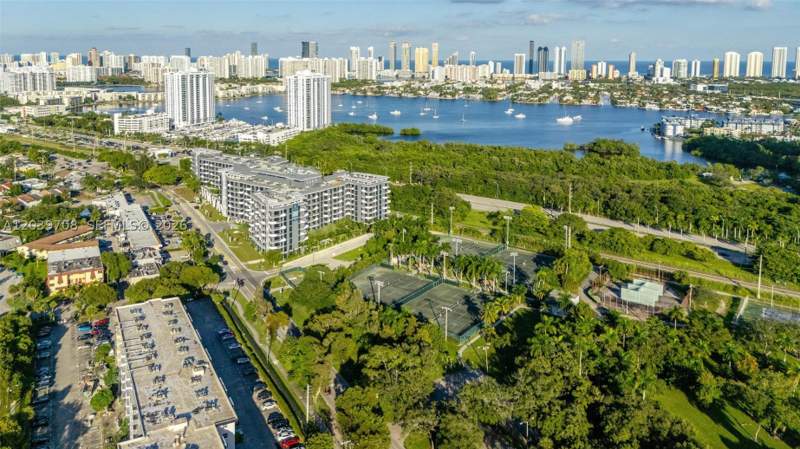 1 bedroom Condominium at 16851 NE 23rd Ave A308, Woodside Apts Condo, North Miami Beach — photo 2