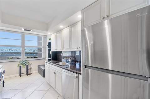 18031 Biscayne Blvd 1401, Aventura FL - photo 14 of 54