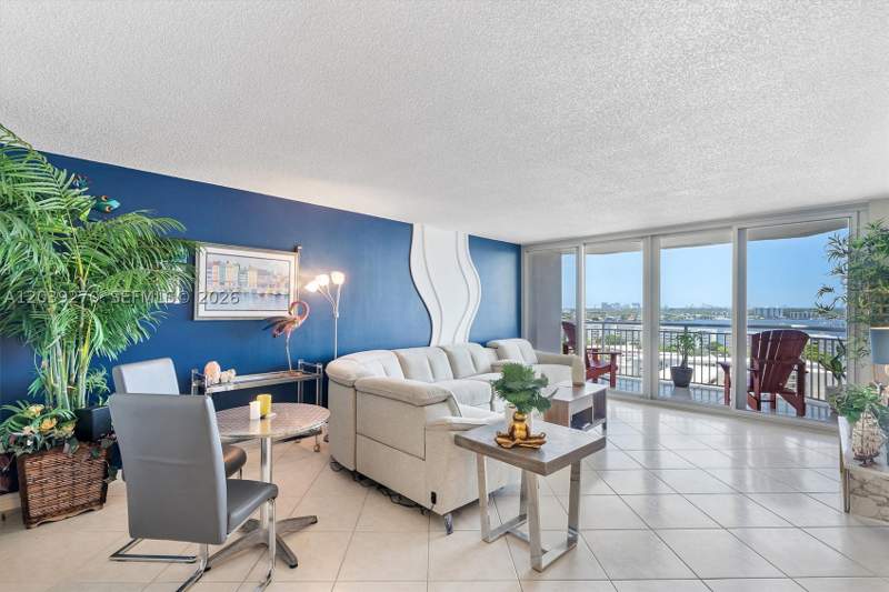 2 bedroom Condominium at 18031 Biscayne Blvd 1401, Del Prado Marina, Aventura — photo 2