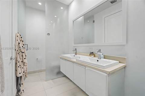 10260 NW 63 Terrace 213, Miami FL - photo 15 of 27