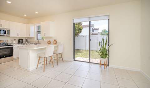 11064 W 33rd Way, Hialeah FL - photo 20 of 93