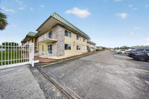 505 NW 177th St 103, Miami Gardens FL - photo 19 of 31