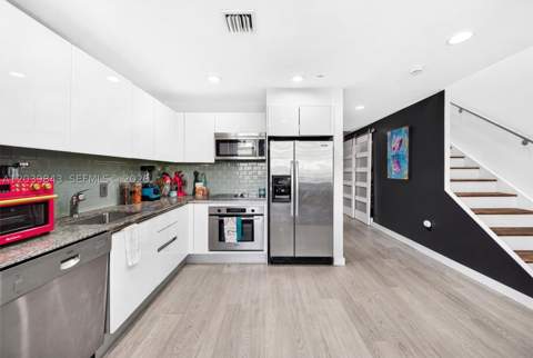 1050 Brickell Ave 420, Miami FL - photo 10 of 33