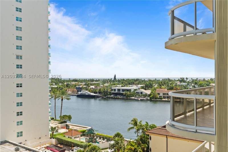 2 bedroom Condominium at 20191 E Country Club Dr 803, Terraces North Turnberry, Aventura — photo 2