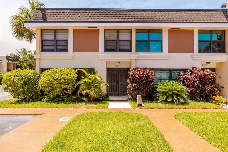 3 bedroom Townhouse at 2771 NE 164th St 12, Leeward Point Condo, North Miami Beach — photo 4