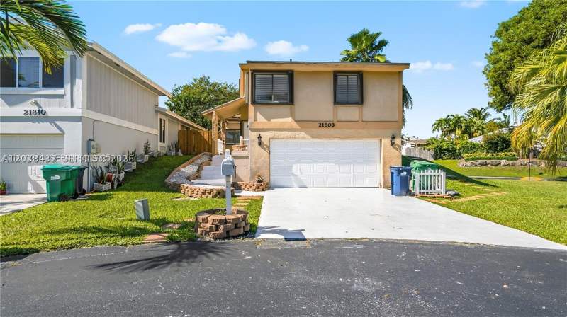 3 bedroom SingleFamilyResidence at 21808 SW 99th Ave, Lakes By The Bay Sec 2, Cutler Bay — photo 3