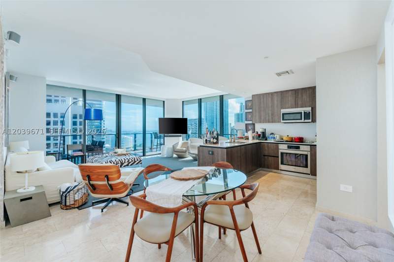 2 bedroom Condominium at 68 SE 6th St 2601, Reach Condo, Miami — photo 4