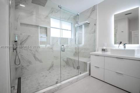 8325 NW 161st Ter, Miami Lakes FL - photo 8 of 11