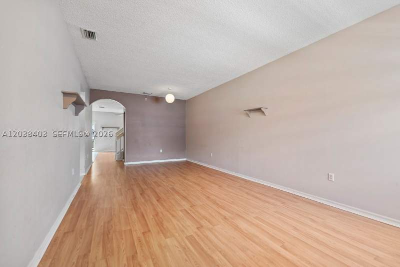 4 bedroom Townhouse at 2222 SE 24th Pl 2222, Towngate Condo Five, Homestead — photo 4