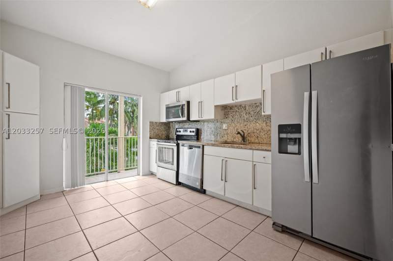 3 bedroom Condominium at 6900 NW 179th St 204-1, San Marco Villas Condo, Hialeah — photo 3
