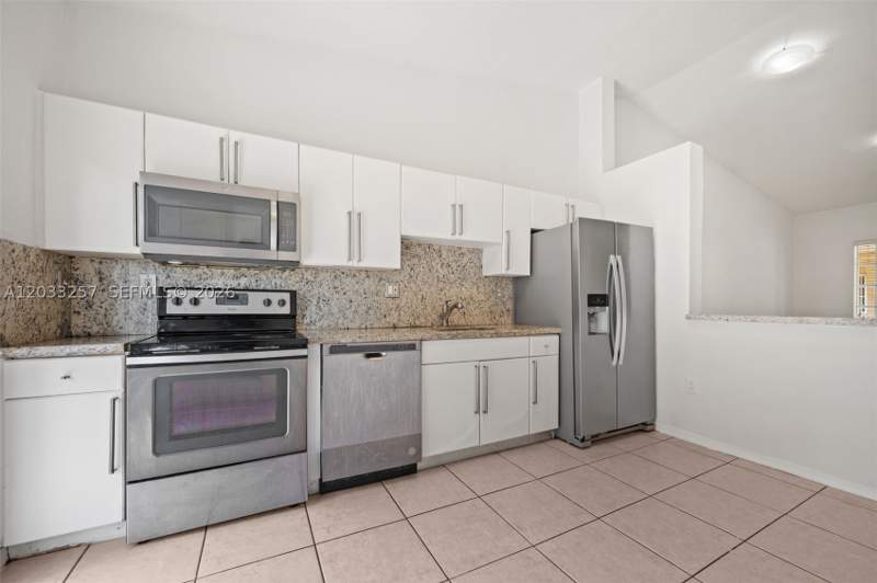 3 bedroom Condominium at 6900 NW 179th St 204-1, San Marco Villas Condo, Hialeah — photo 4