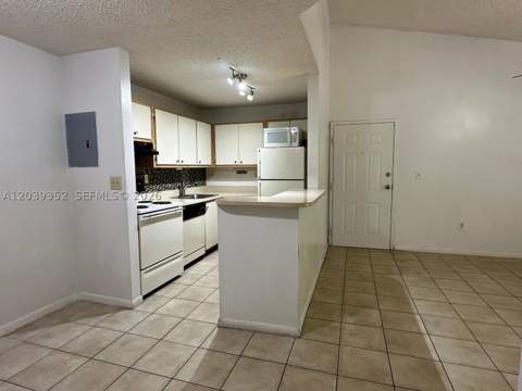 7200 NW 179th St 311, Hialeah FL - photo 8 of 22