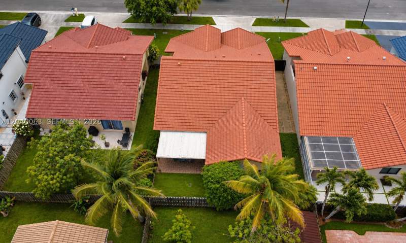 4 bedroom SingleFamilyResidence at 7743 SW 157th Pl, Adrian Homes At Lago Mar, Miami — photo 5