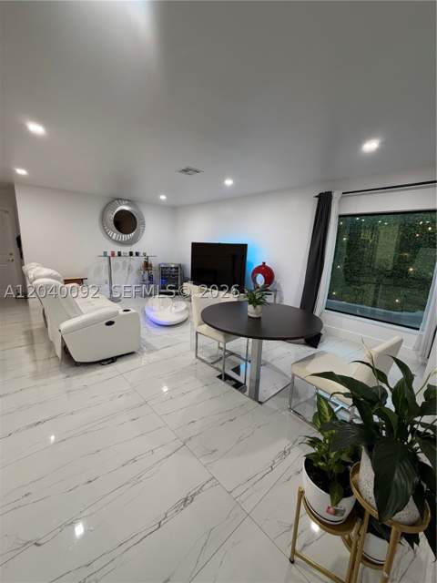 854 NW 132nd Ct, Miami FL - photo 10 of 37
