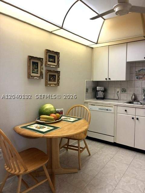 2500 NE 135th St C611, North Miami FL - photo 16 of 46