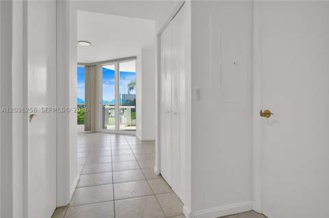 4779 Collins Ave 506, Miami Beach FL - photo 12 of 39