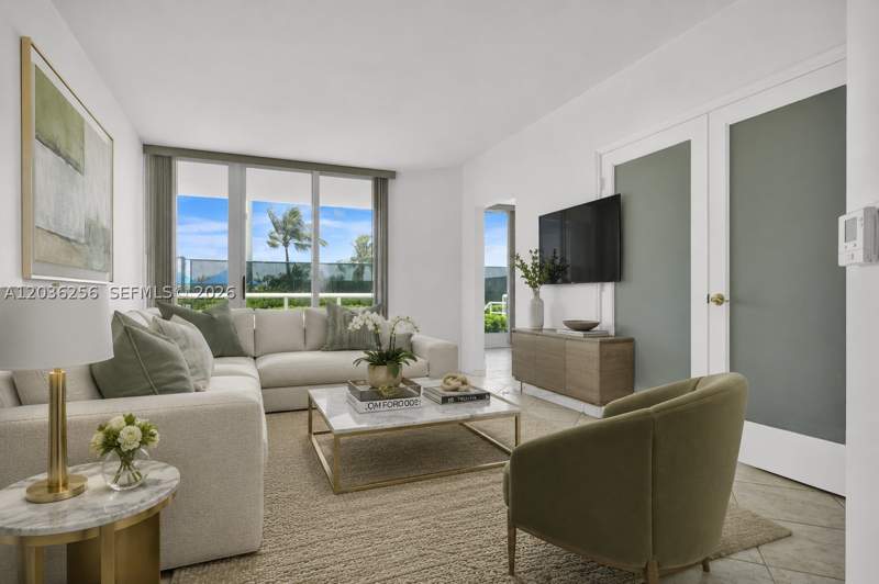1 bedroom Condominium at 4779 Collins Ave 506, Blue Diamond Condo, Miami Beach — photo 3