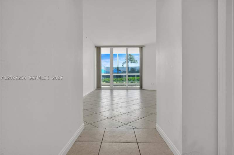 1 bedroom Condominium at 4779 Collins Ave 506, Blue Diamond Condo, Miami Beach — photo 4