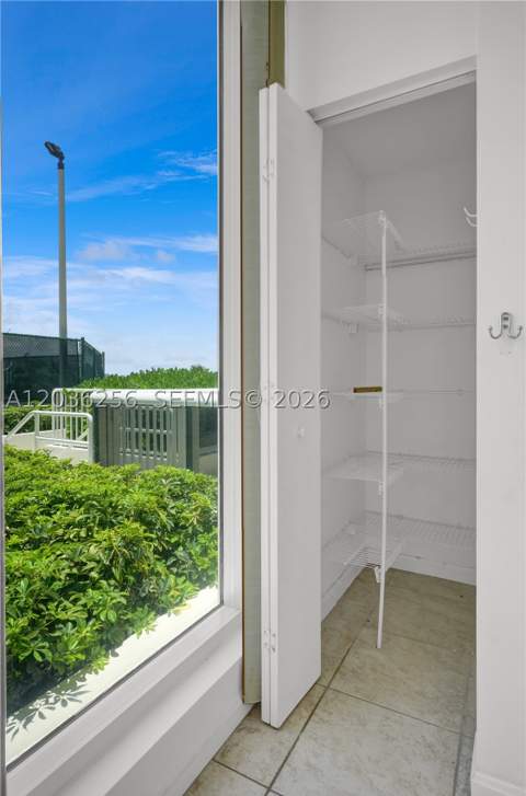 4779 Collins Ave 506, Miami Beach FL - photo 8 of 39