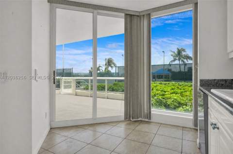 4779 Collins Ave 506, Miami Beach FL - photo 9 of 39