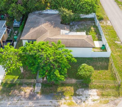 7190 NW 21st Ave, Miami FL - photo 10 of 35