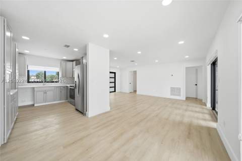 7200 W 12th Ave, Hialeah FL - photo 23 of 49